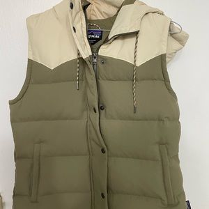 Patagonia Women's Vest with Hood, Size Medium, Like Ne